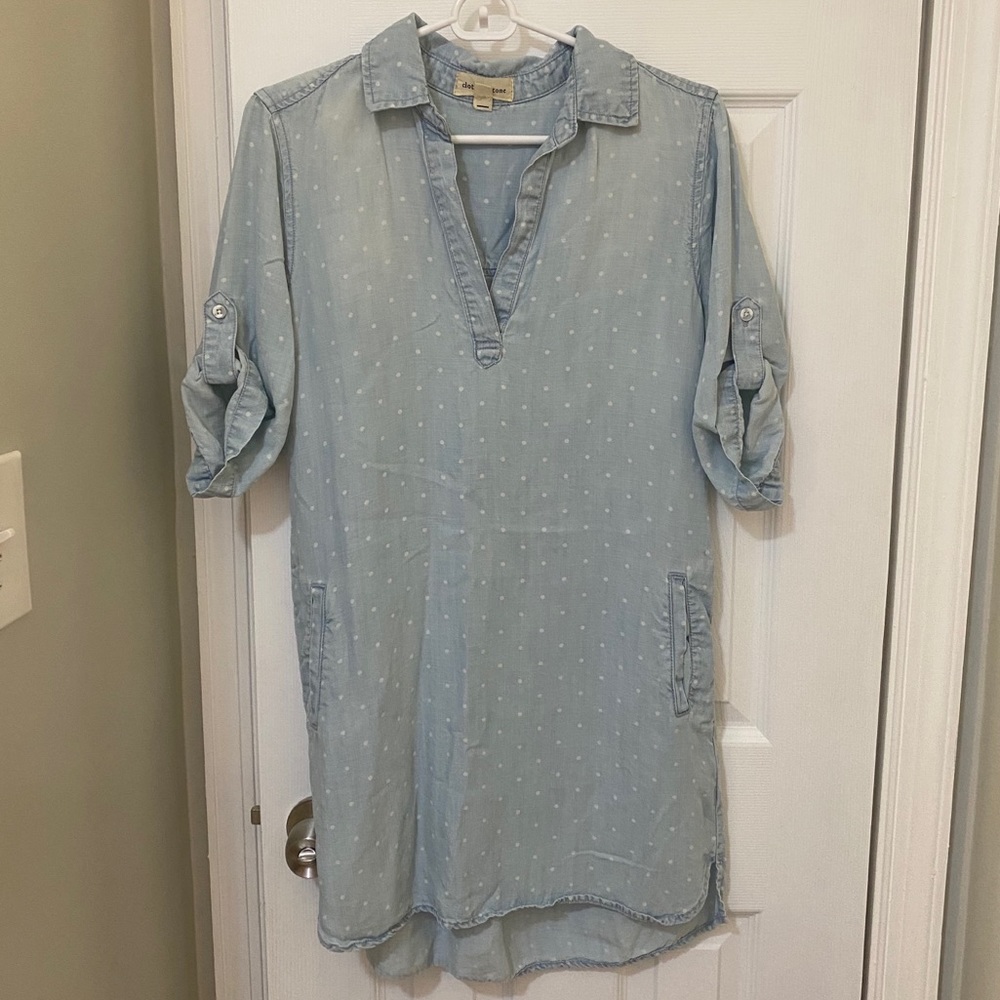 SOLD 💙 Cloth & Stone Chambray Dress